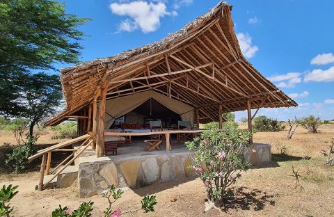 1_c6bo-voyage-plongee-kenya-safari-animalier-parc-national-tsavo-est-reserve-tente-standard