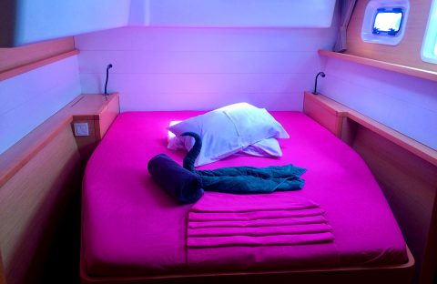 5_c6bo-voyage-plongee-madagascar-iles-radames-radama-islands-croisiere-oceanes-dream-catamaran-gros-plan-cabine-double